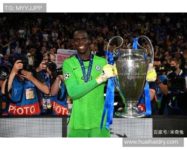 从贫困区崛起的足球明星如何改变人生与家乡命运