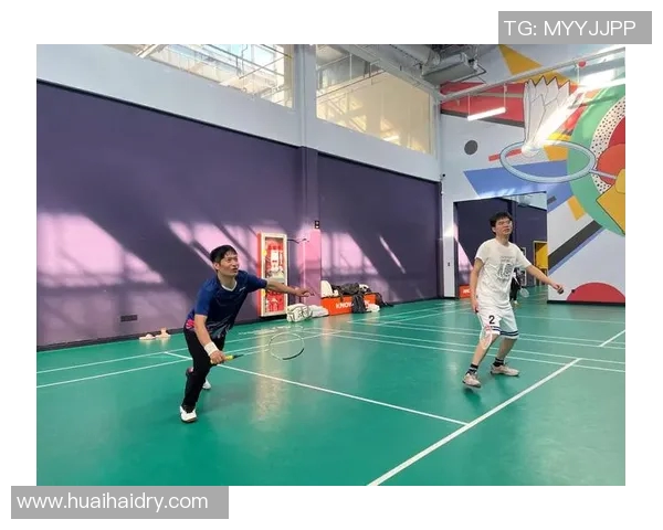武汉羽毛球队在钻石联赛中的灵活性展现与战术分析 武汉羽毛球队在钻石联赛中的灵活性展现与战术分析