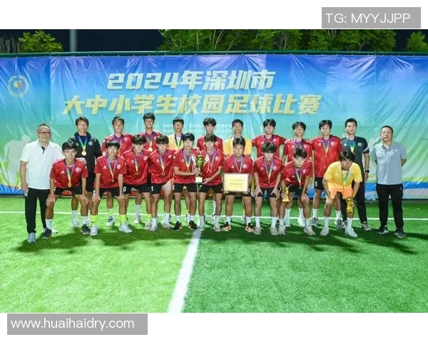 翠园中学足球明星的成长之路与辉煌成就揭秘